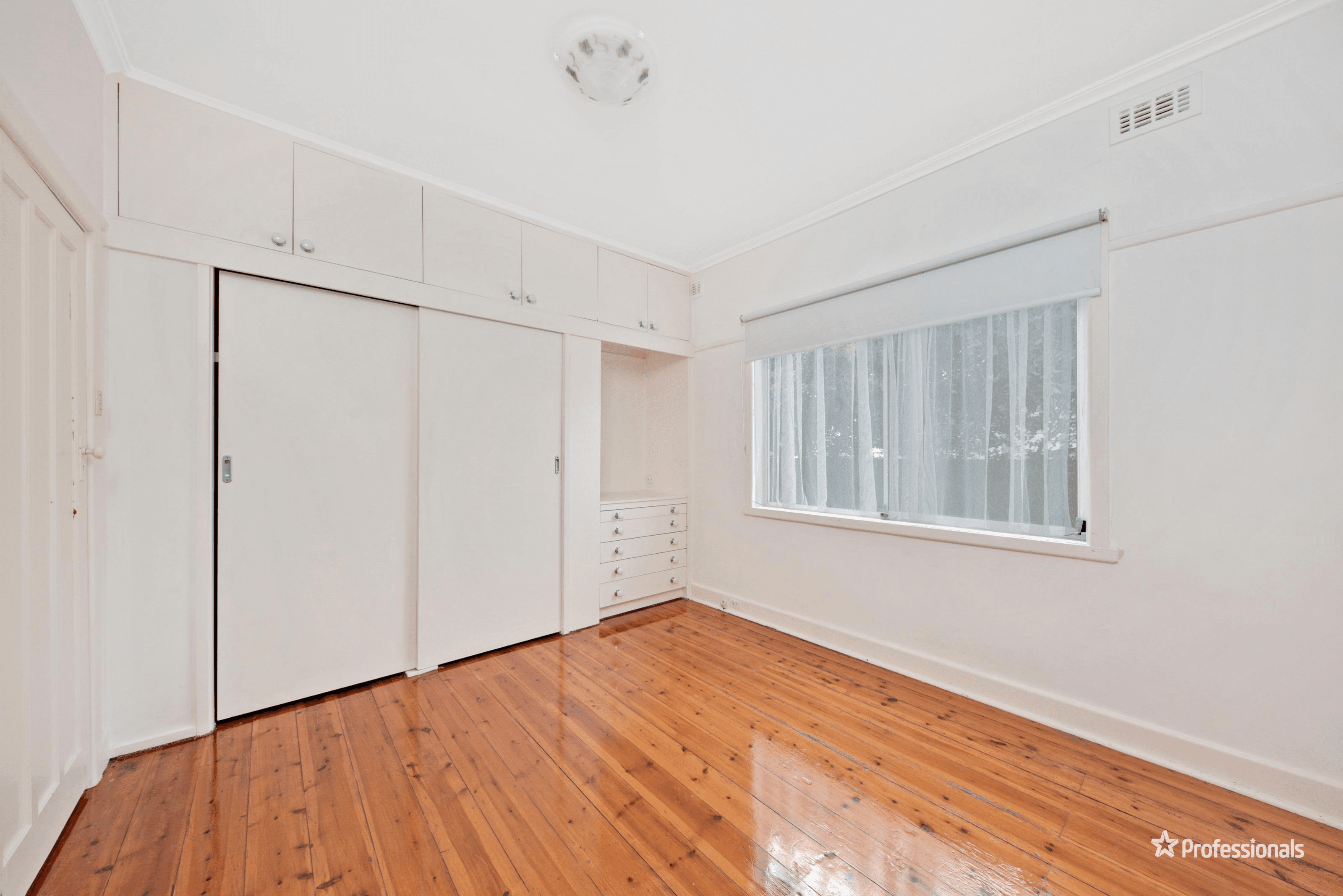 14 Tarneit Road, WERRIBEE, VIC 3030