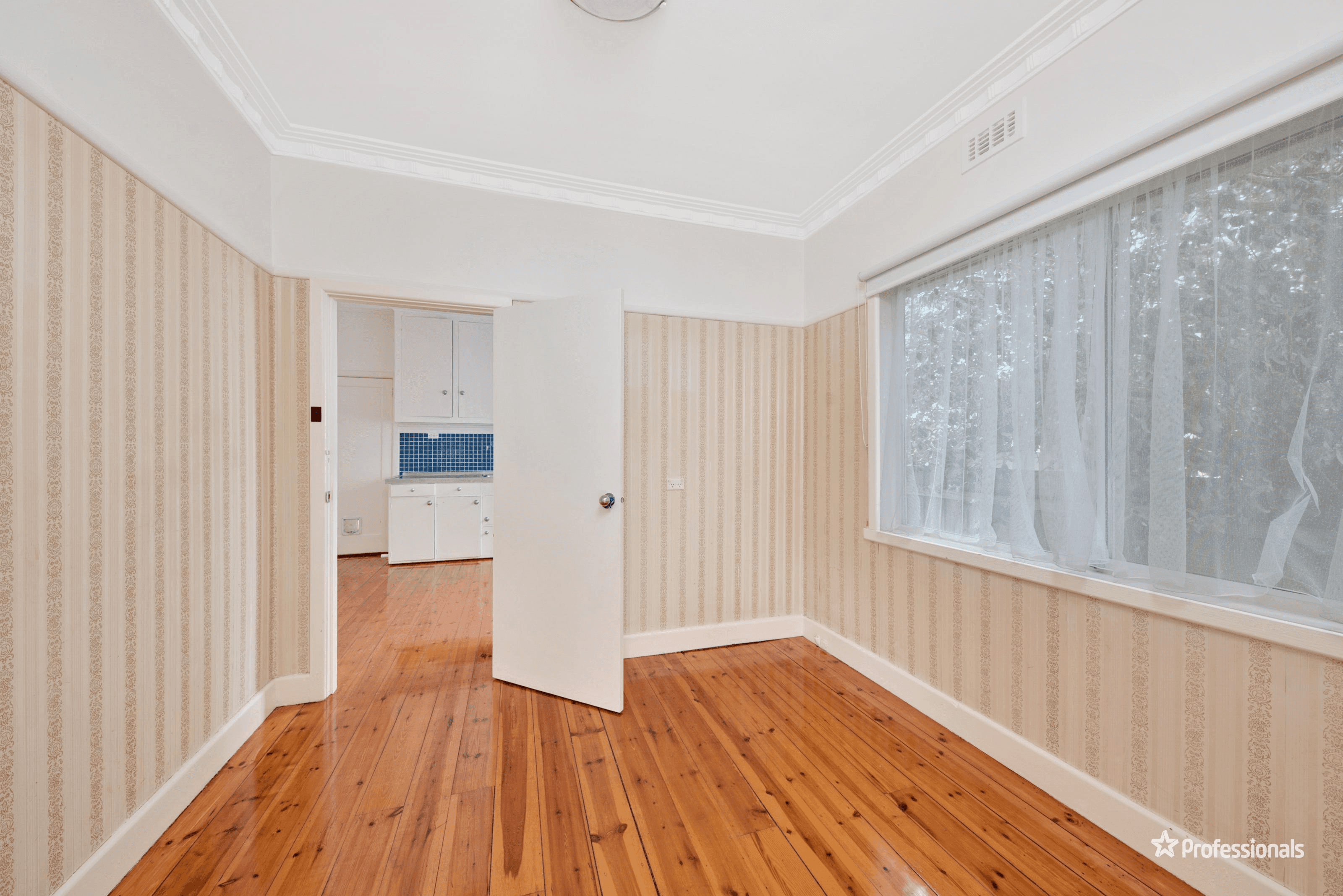 14 Tarneit Road, WERRIBEE, VIC 3030
