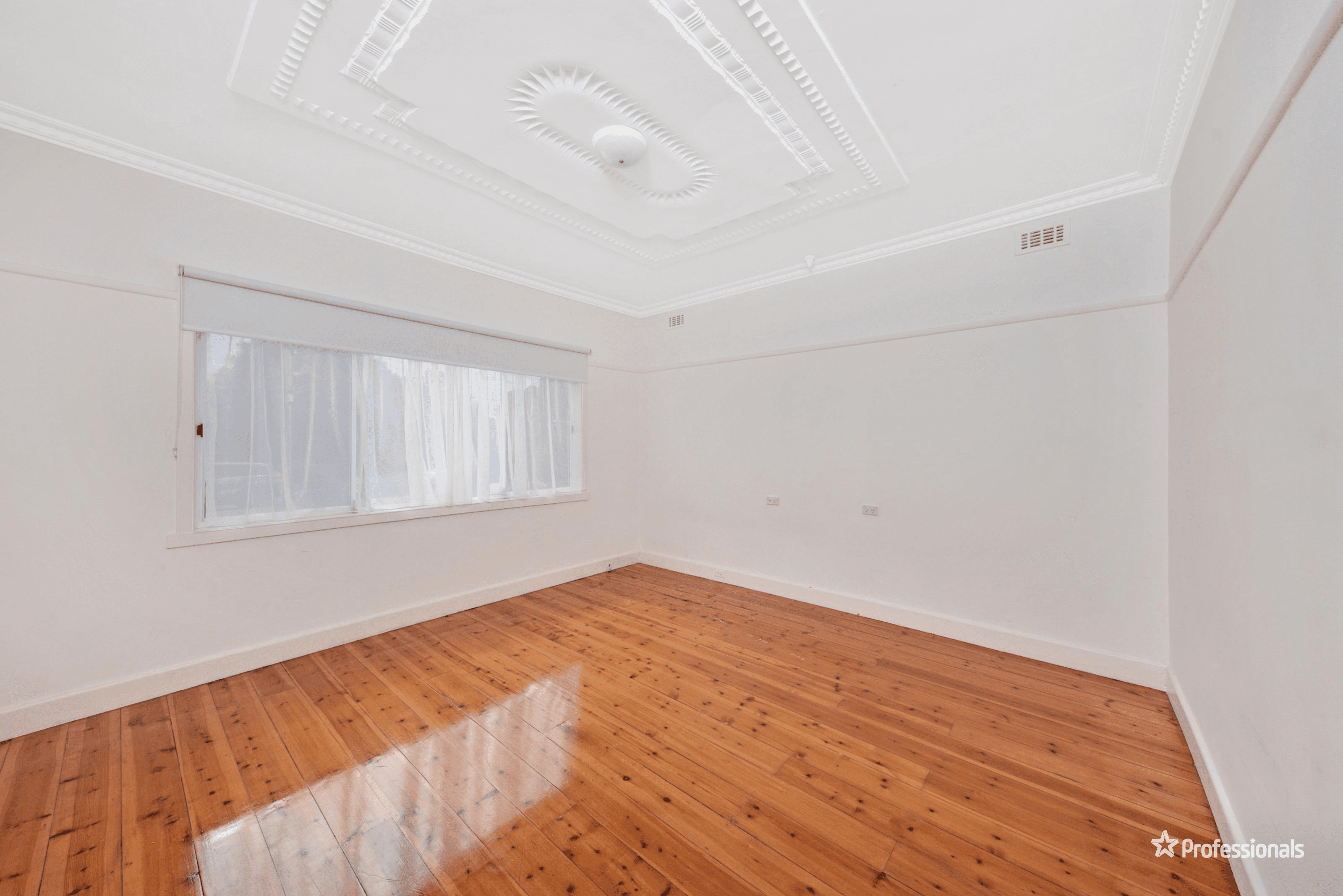 14 Tarneit Road, WERRIBEE, VIC 3030