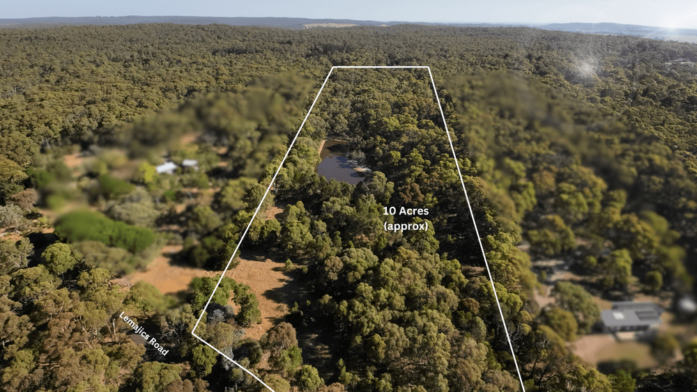 15 & 15A Lemajics Road, Scarsdale, VIC 3351