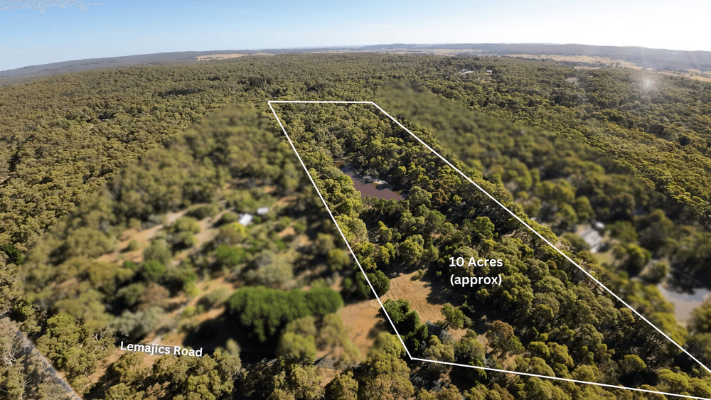 15 & 15A Lemajics Road, Scarsdale, VIC 3351