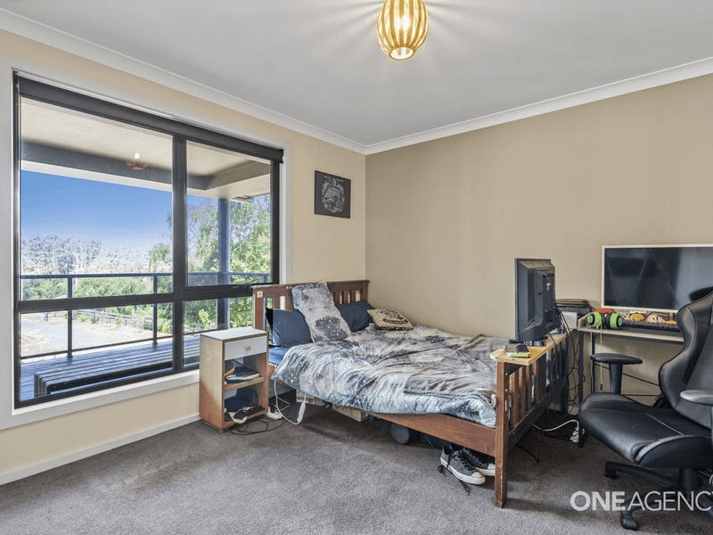 63 Lyons Street, SOMERSET, TAS 7322