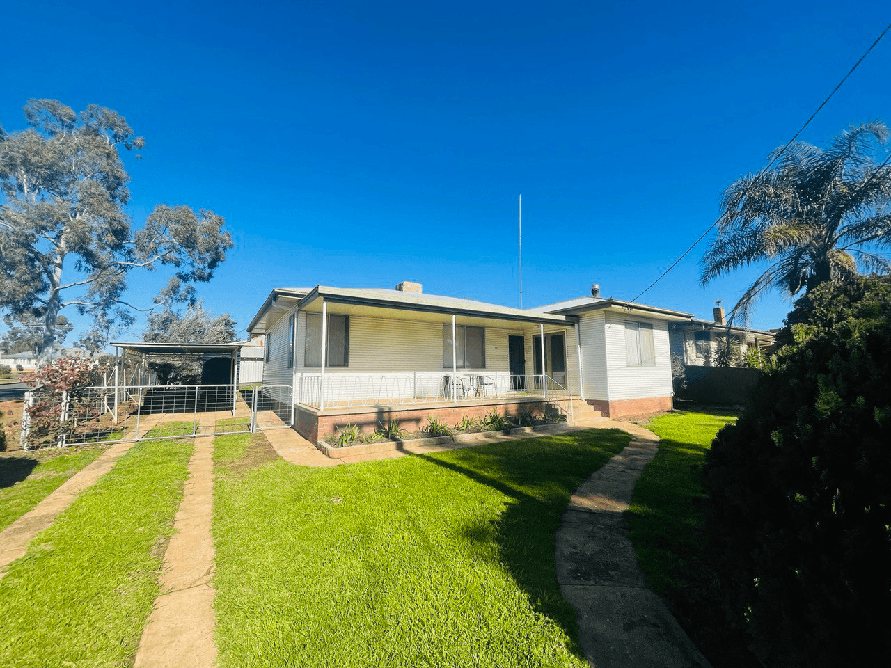 140 Orange Street, CONDOBOLIN, NSW 2877