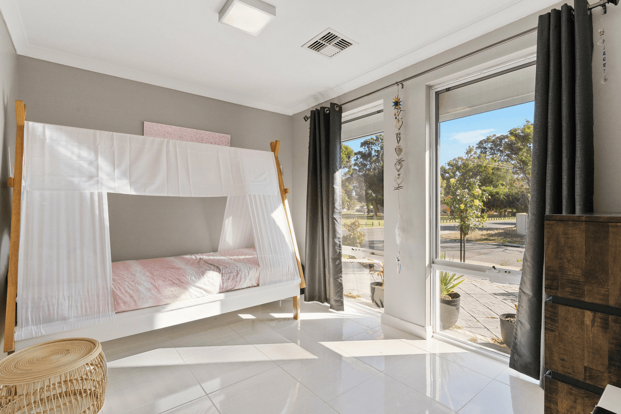 38 Warner Road, HIGH WYCOMBE, WA 6057