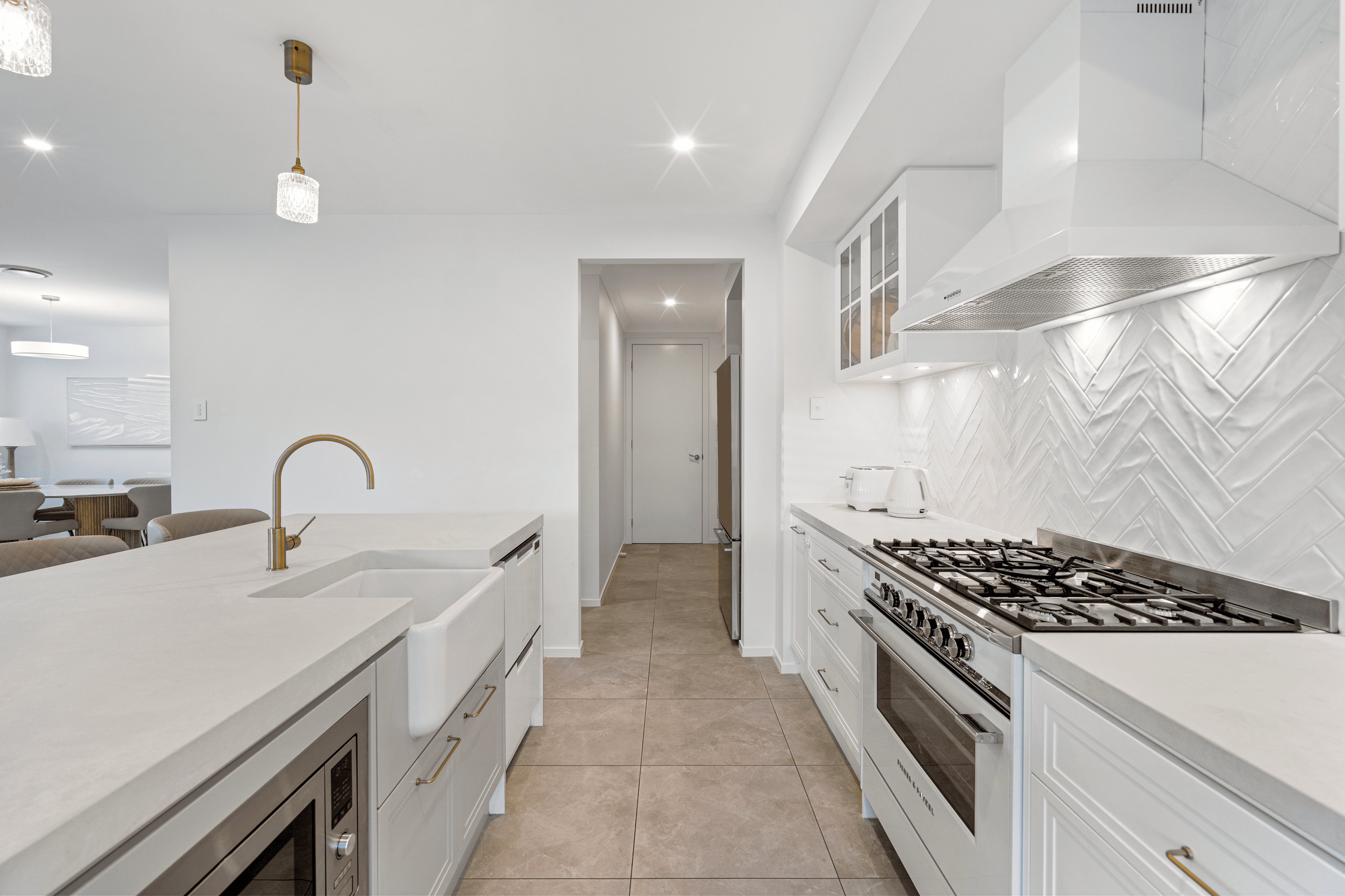 2 Burton Court, LOGAN RESERVE, QLD 4133