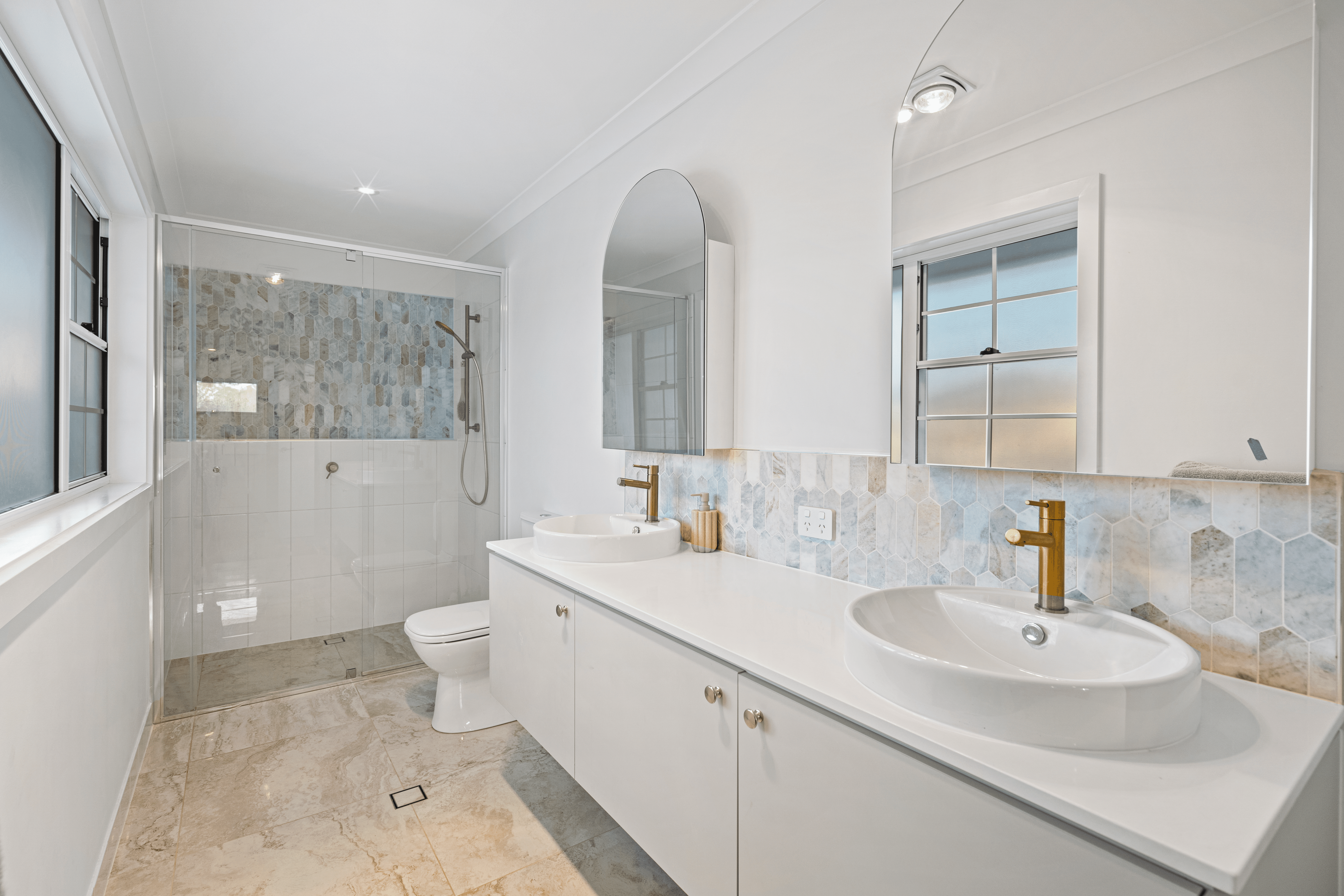 2 Burton Court, LOGAN RESERVE, QLD 4133
