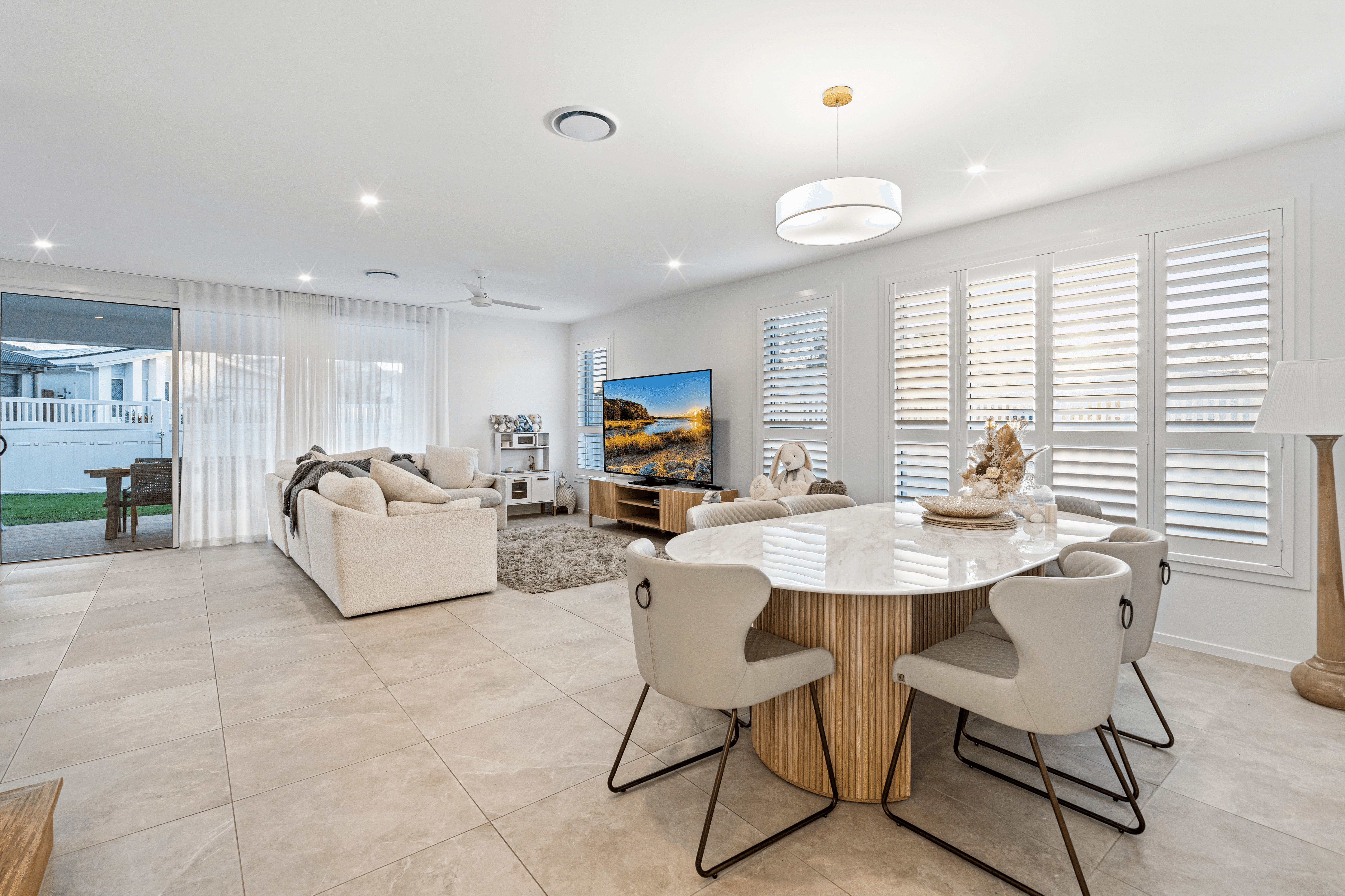 2 Burton Court, LOGAN RESERVE, QLD 4133