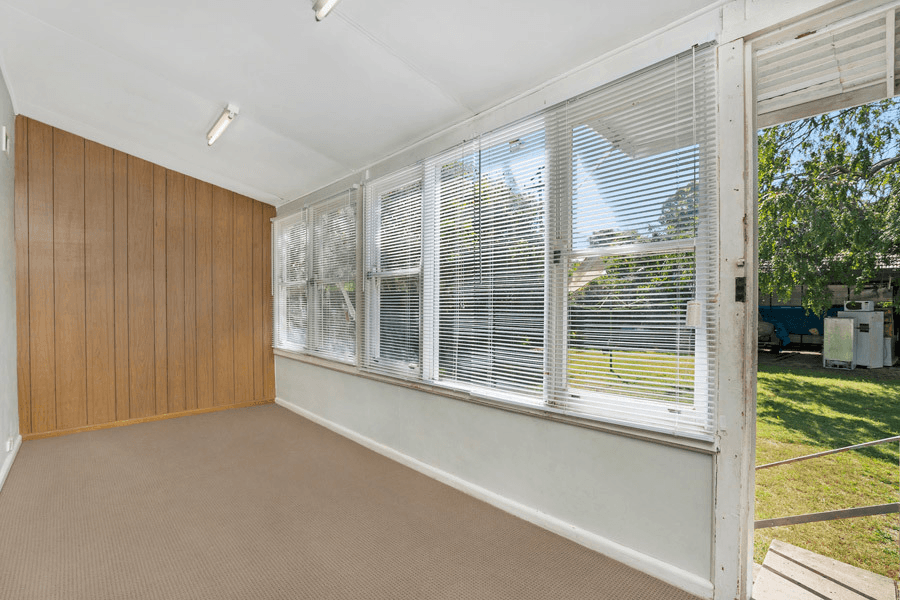 8 James St, Blakehurst, NSW 2221