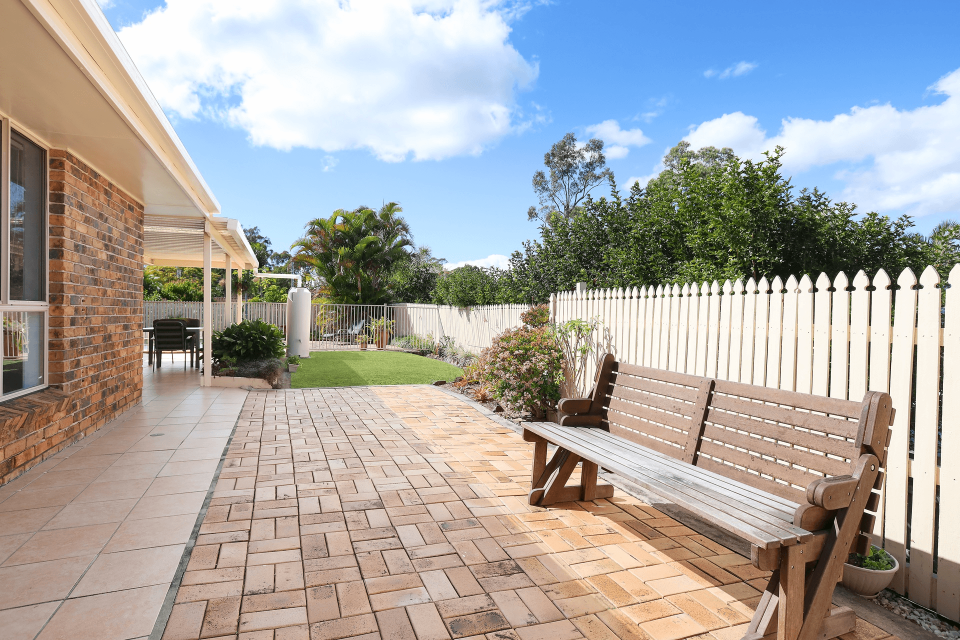 23 Watford Crescent, MOLENDINAR, QLD 4214