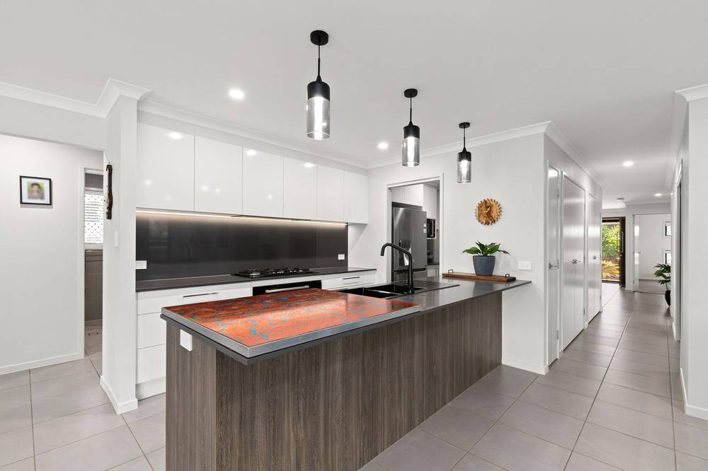 6 Seed Court, Beerwah, QLD 4519