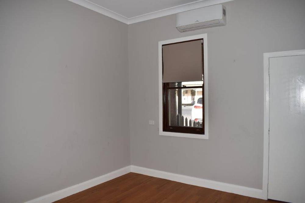 58-60 Gisborne Street, WELLINGTON, NSW 2820