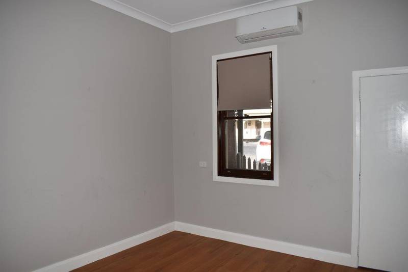 58-60 Gisborne Street, WELLINGTON, NSW 2820