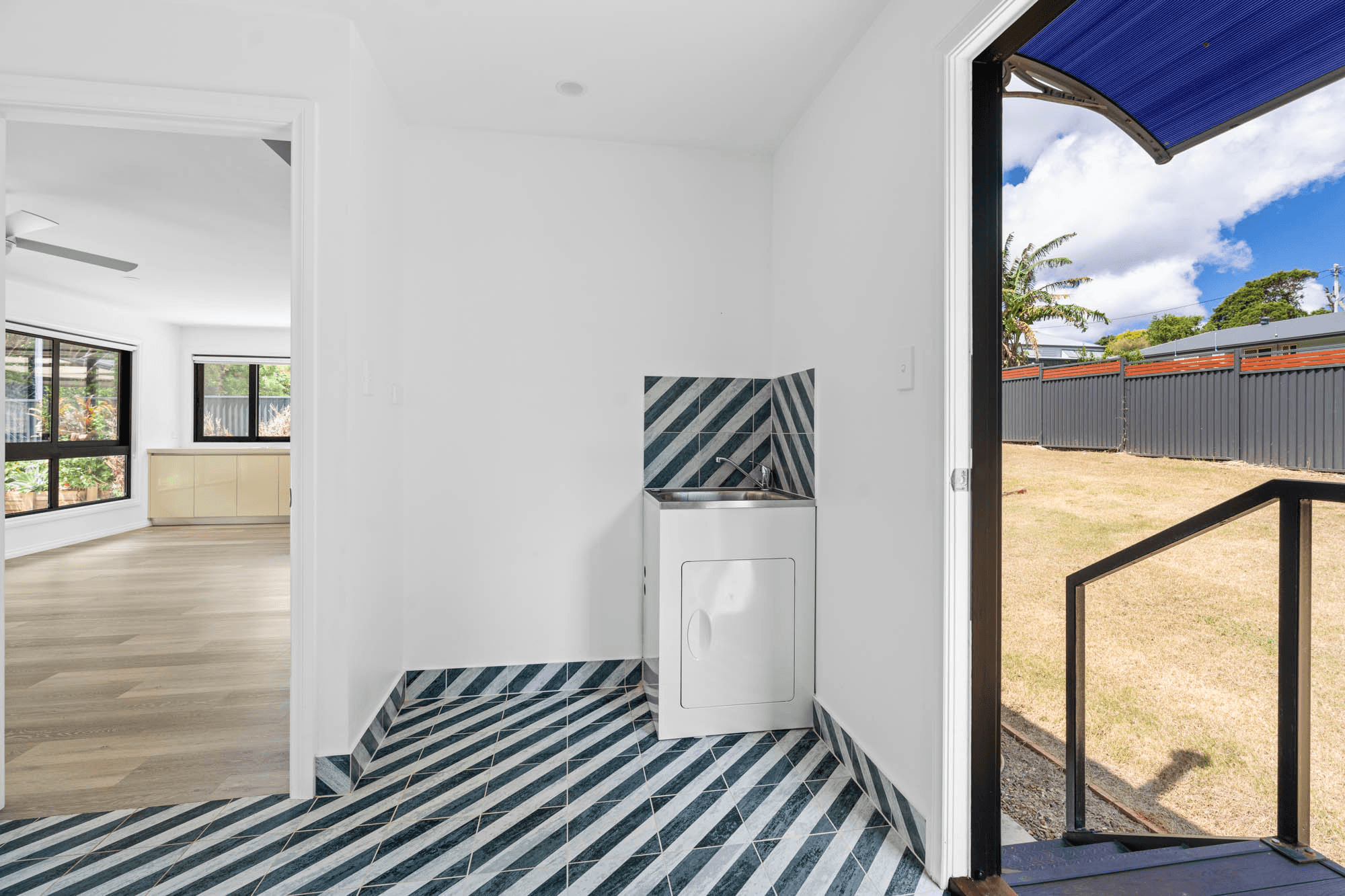 28 Kings Road, RUSSELL ISLAND, QLD 4184