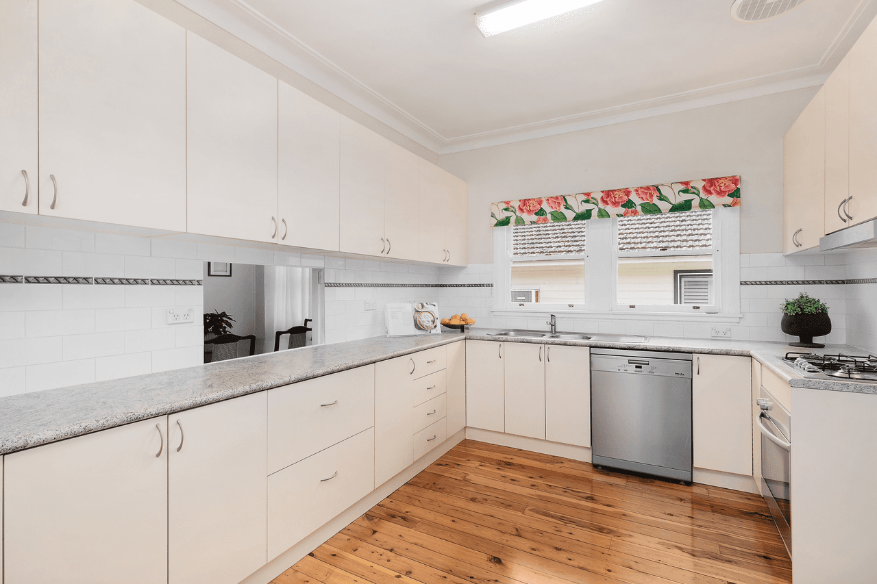 82 Edgeworth David Avenue, WAHROONGA, NSW 2076