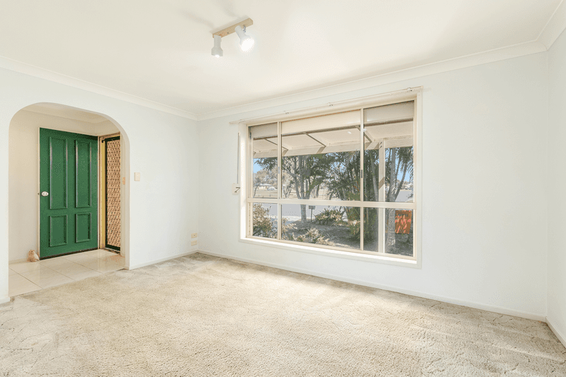 4 Willow Way, YAMBA, NSW 2464