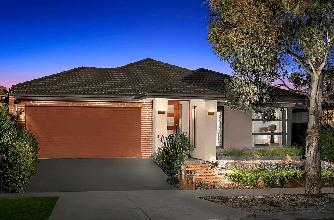 8 Raychelsbury Parade, WOLLERT, VIC 3750