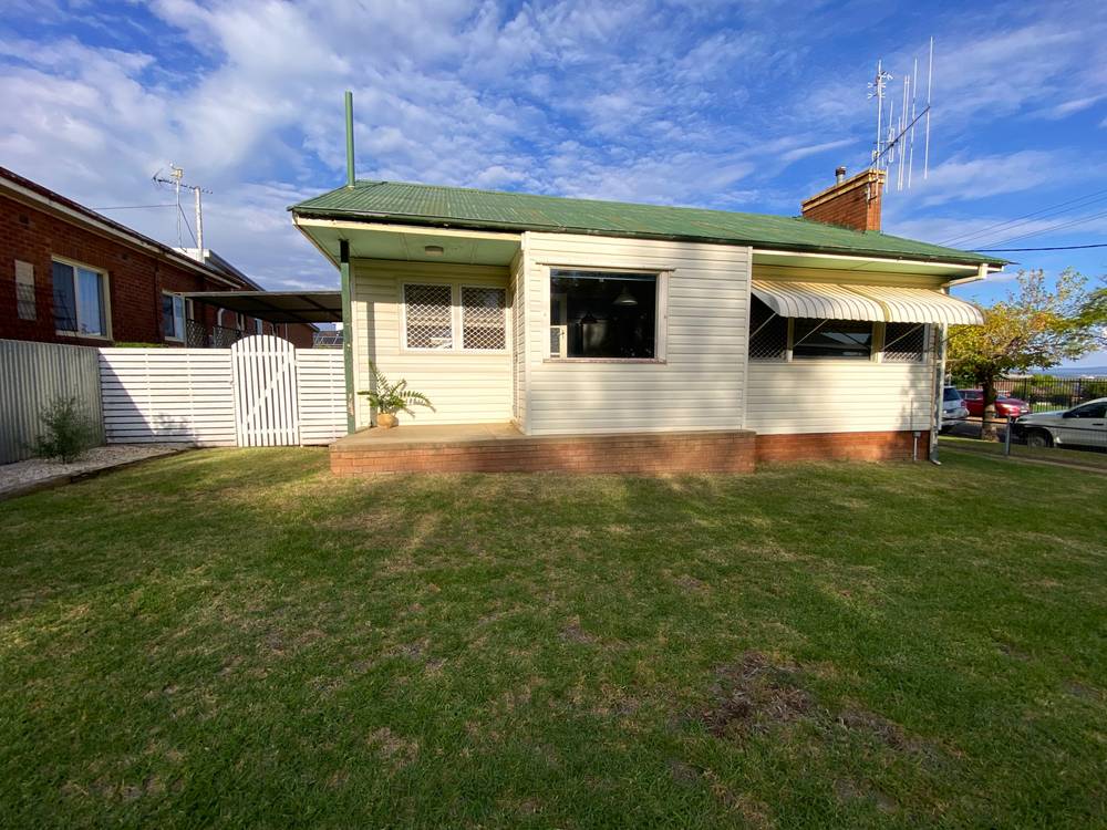 1 Albert Street, Parkes, NSW 2870