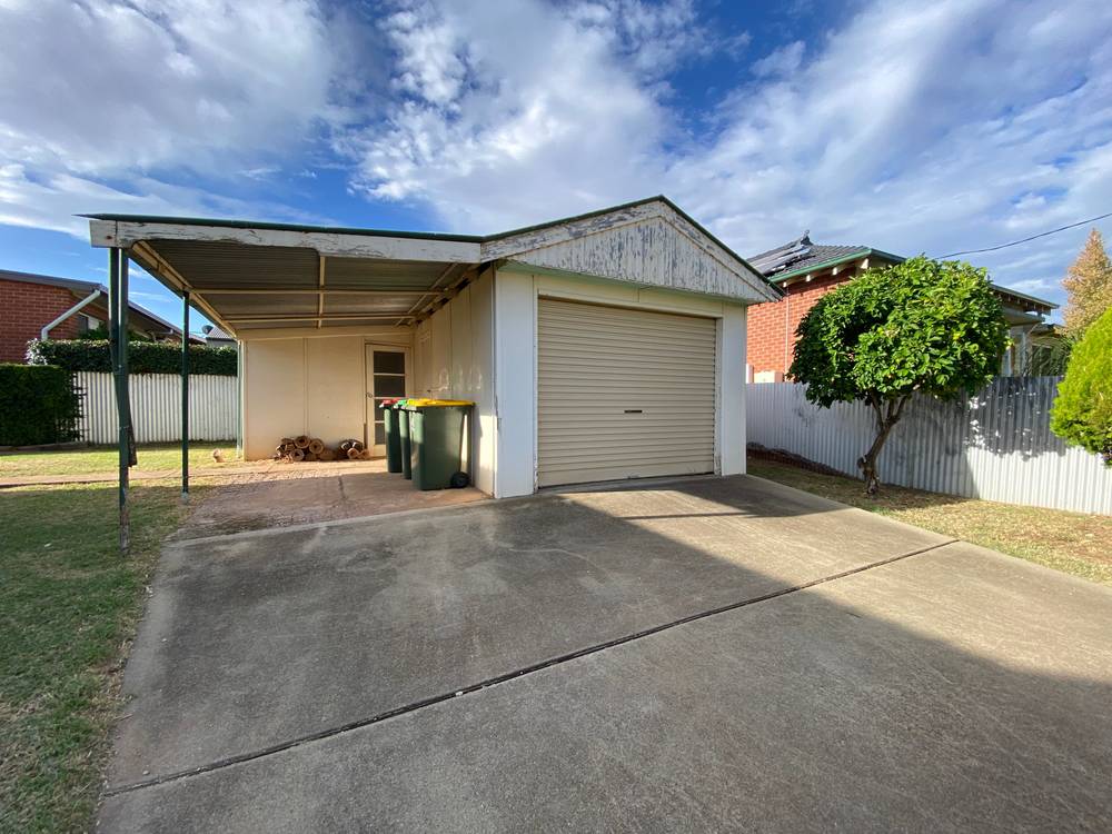1 Albert Street, Parkes, NSW 2870
