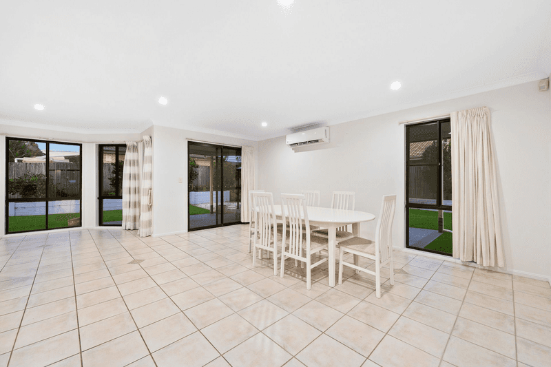 2 Parkhurst Place, Kuraby, QLD 4112