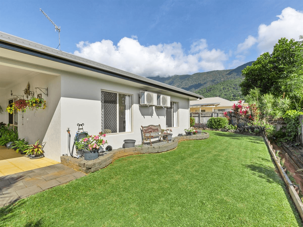 8 Craven Street, Redlynch, QLD 4870