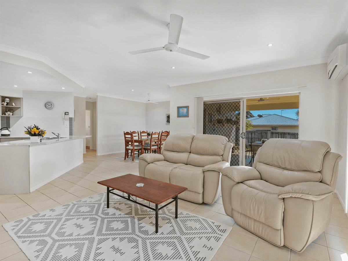 8 Craven Street, Redlynch, QLD 4870