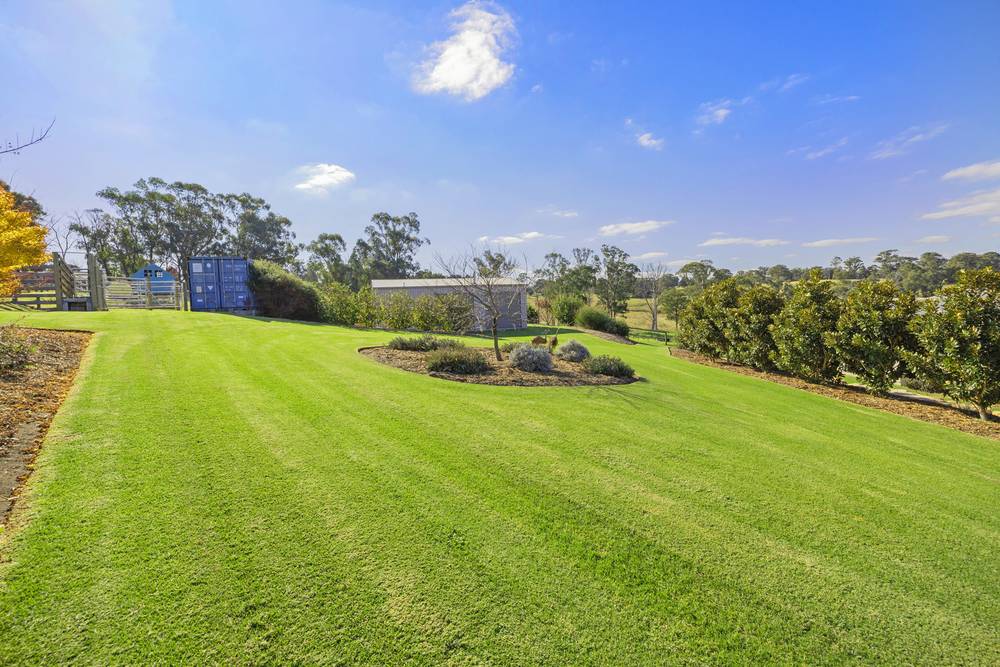 17 Ronwin Court, Granite Rock, VIC 3875