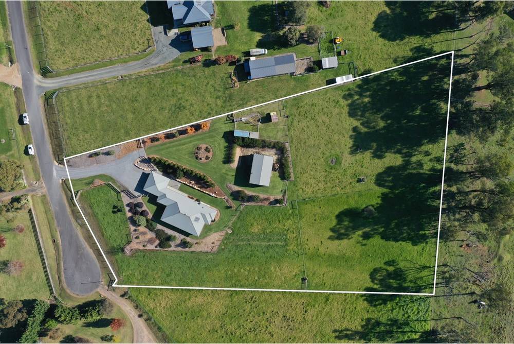 17 Ronwin Court, Granite Rock, VIC 3875