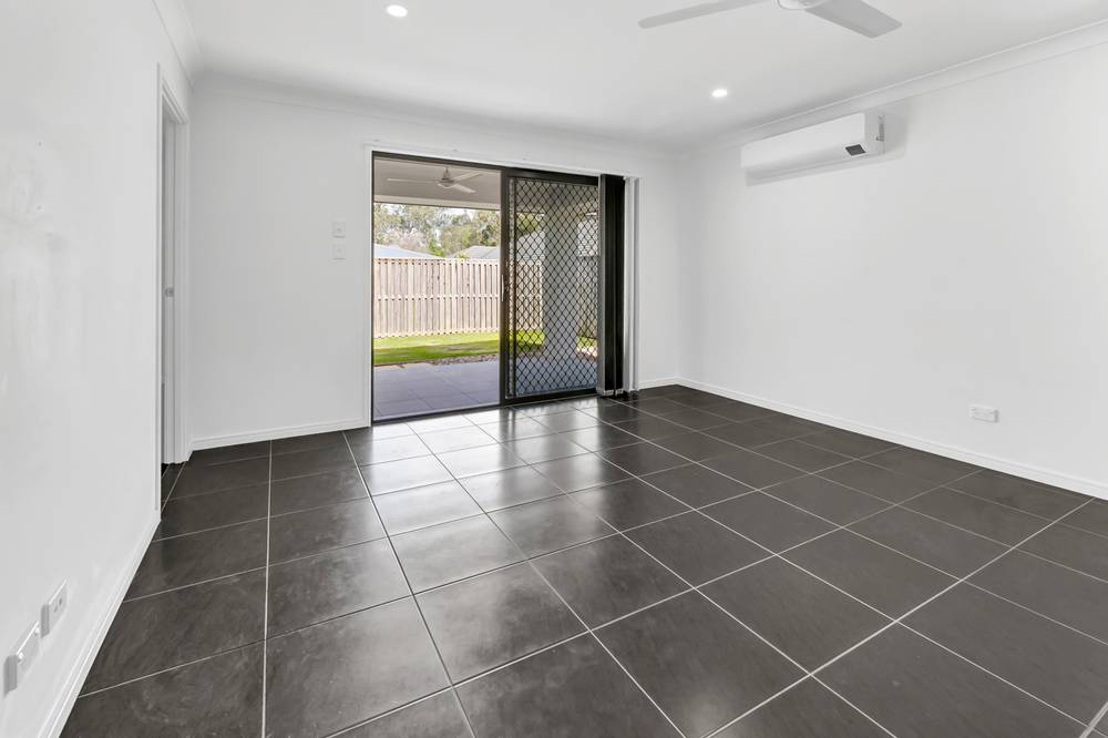 3 Cudmore Street, PIMPAMA, QLD 4209