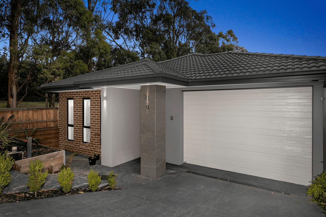 12 Sir John Terrace, MERNDA, VIC 3754