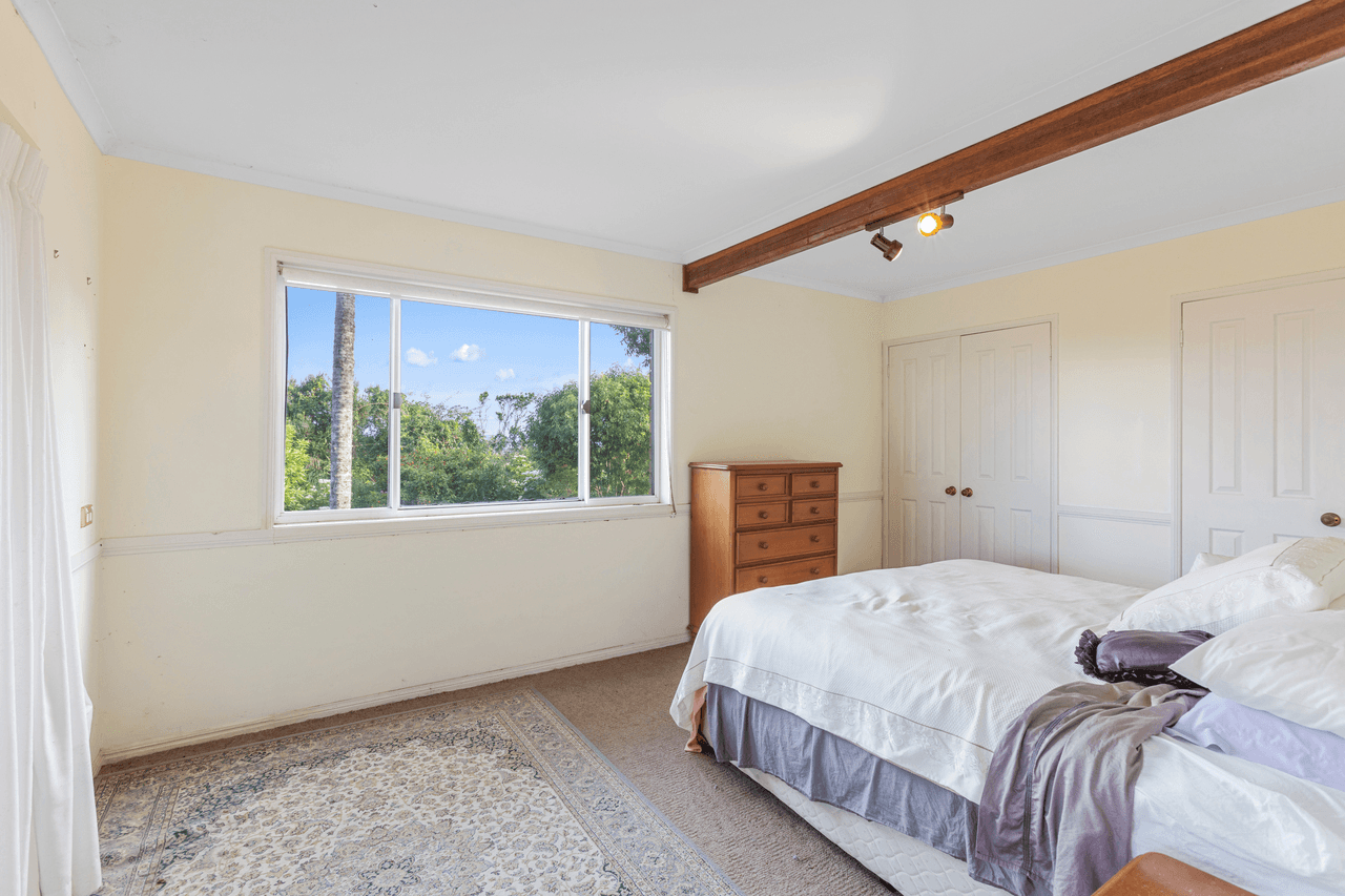 4 Blue Haze Crescent, BANORA POINT, NSW 2486