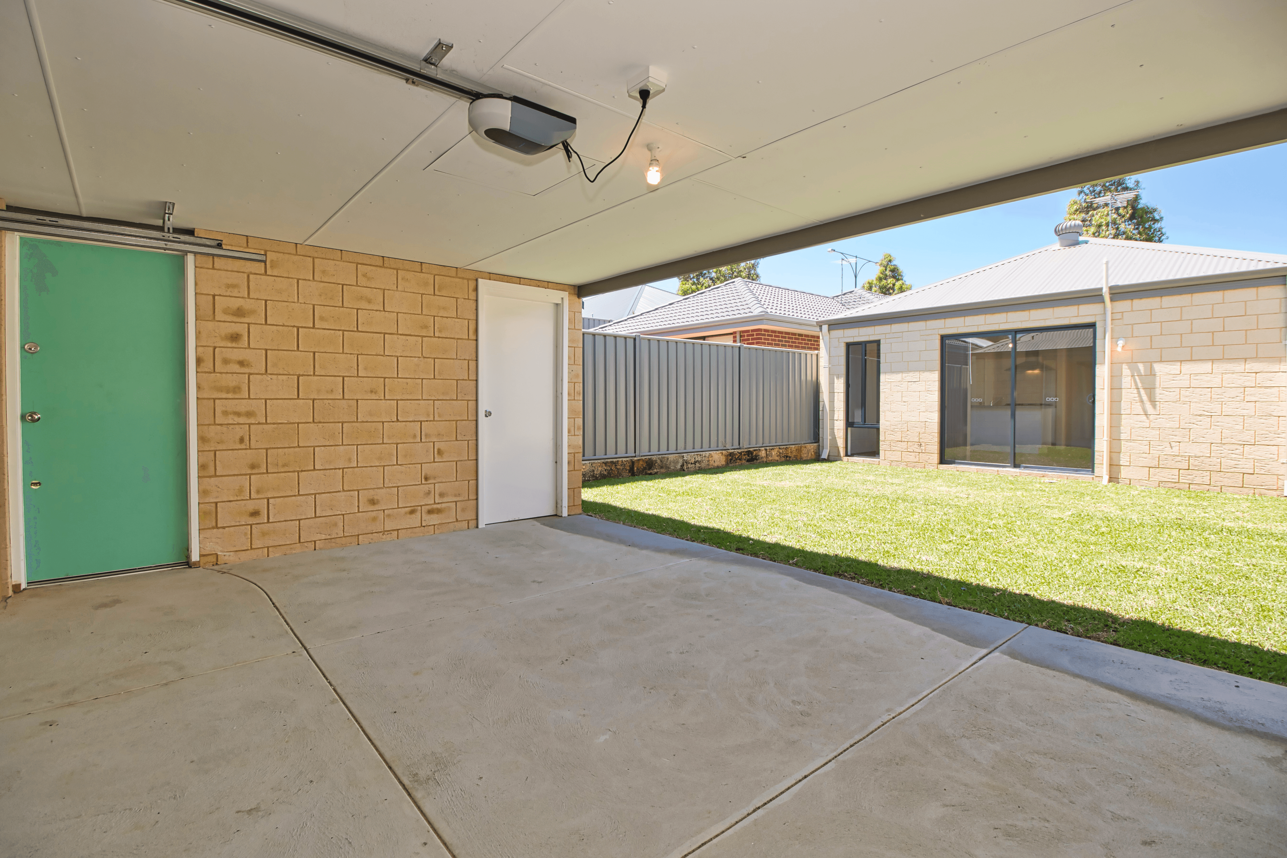 122 Lambeth Circle, WELLARD, WA 6170