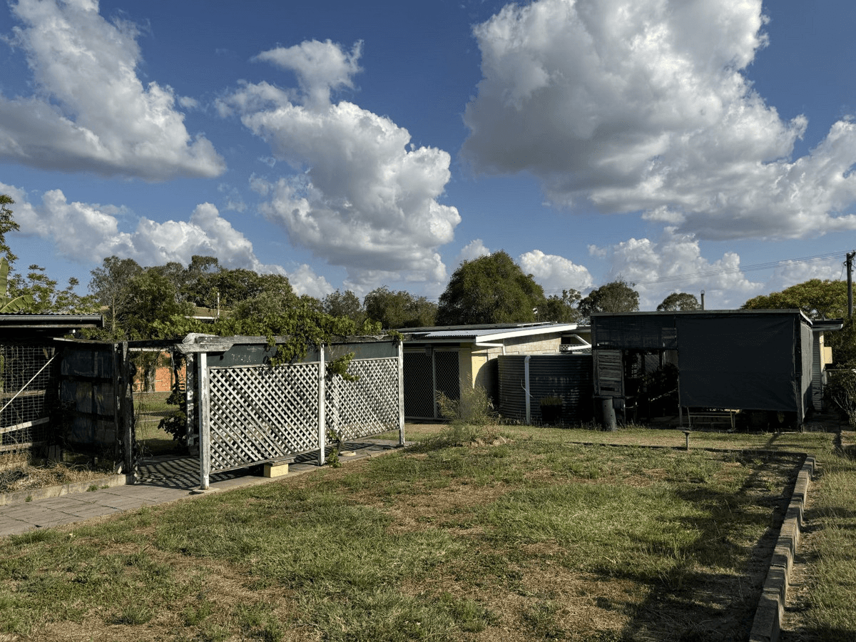 26 Mouatt Street, Monto, QLD 4630