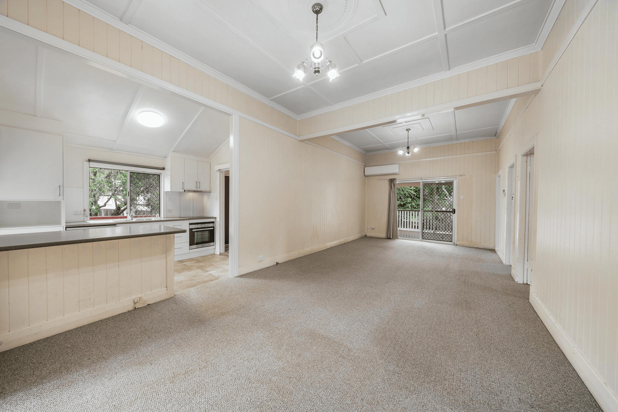 12 Lochel Street, Mount Lofty, QLD 4350