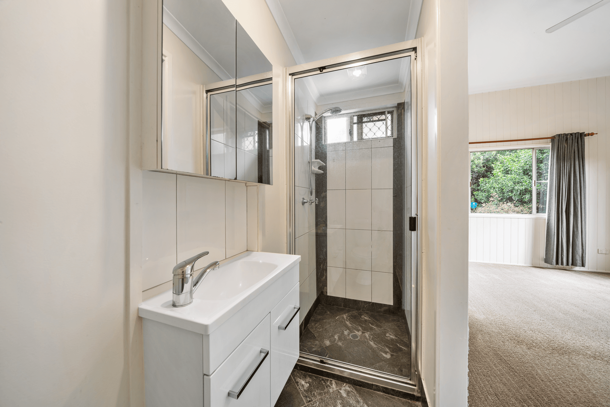 12 Lochel Street, Mount Lofty, QLD 4350