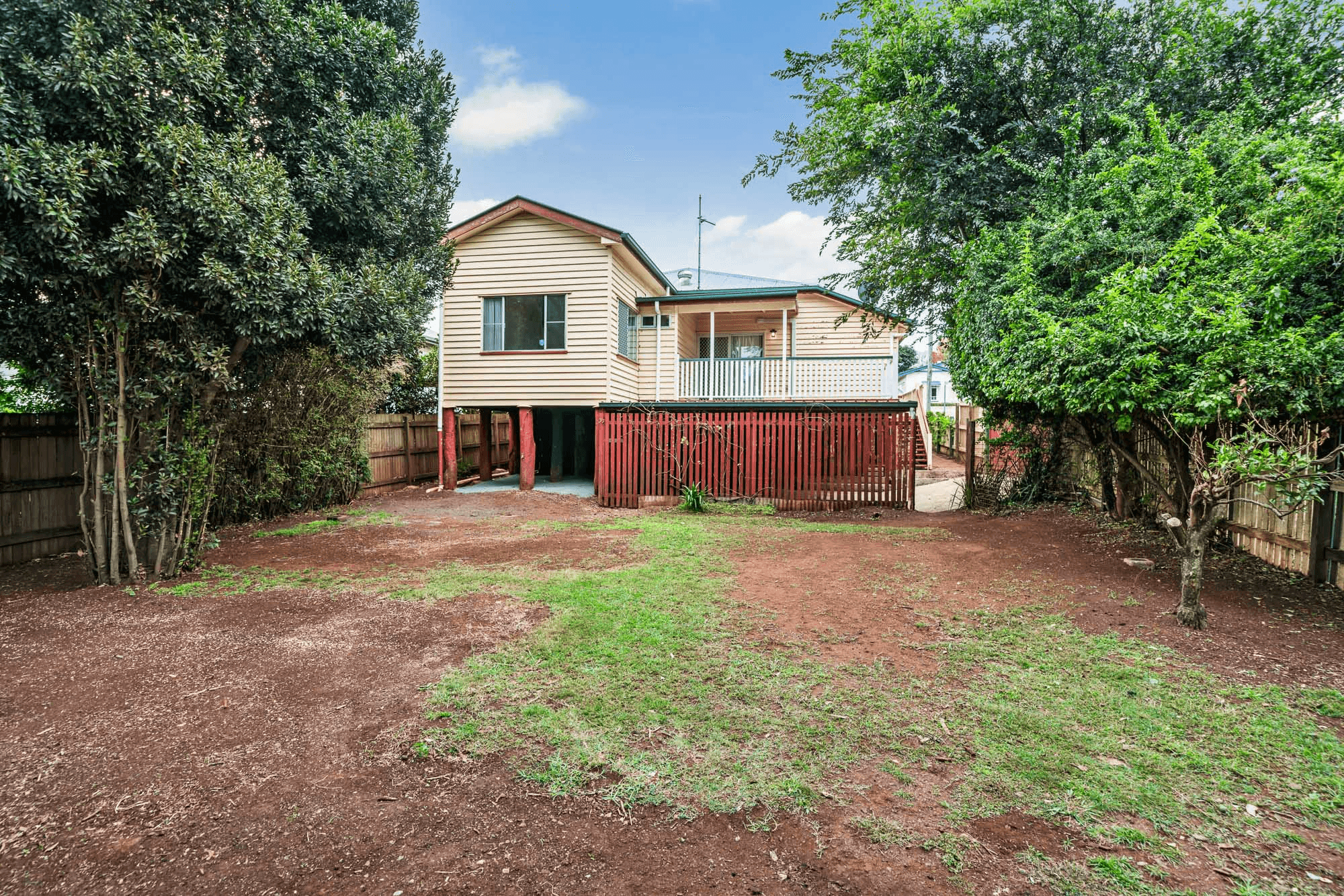 12 Lochel Street, Mount Lofty, QLD 4350