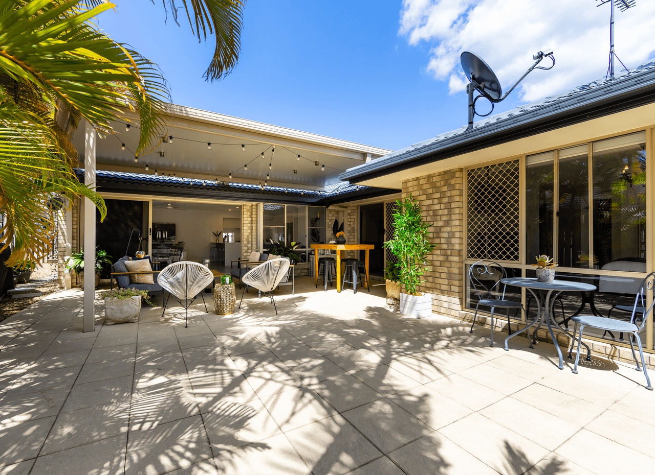 27 Cordata Court, ROBINA, QLD 4226