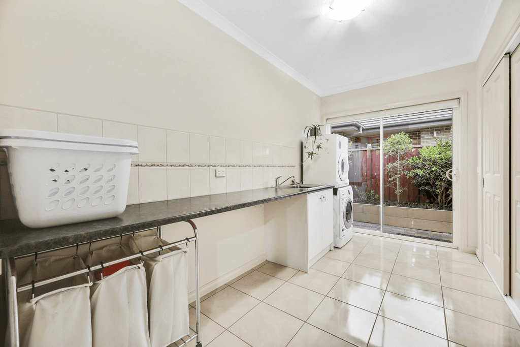 23 Peisley Crescent, CRANBOURNE EAST, VIC 3977