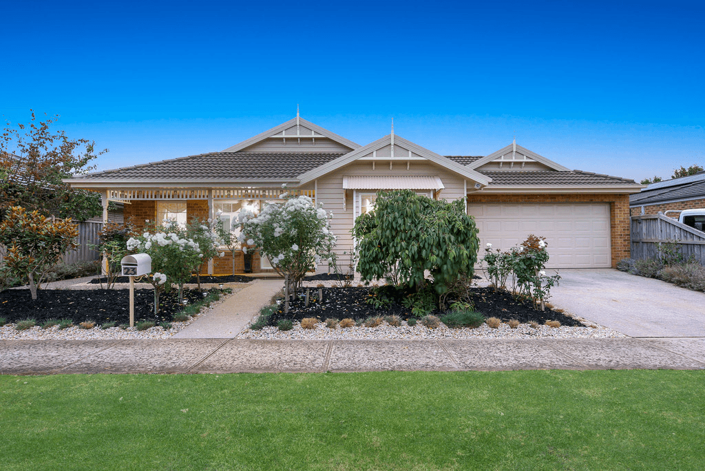 23 Peisley Crescent, CRANBOURNE EAST, VIC 3977