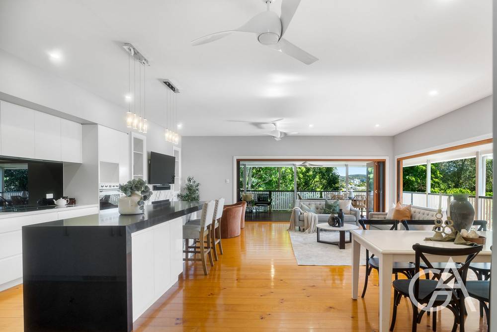 21 Ewart Street, HIGHGATE HILL, QLD 4101