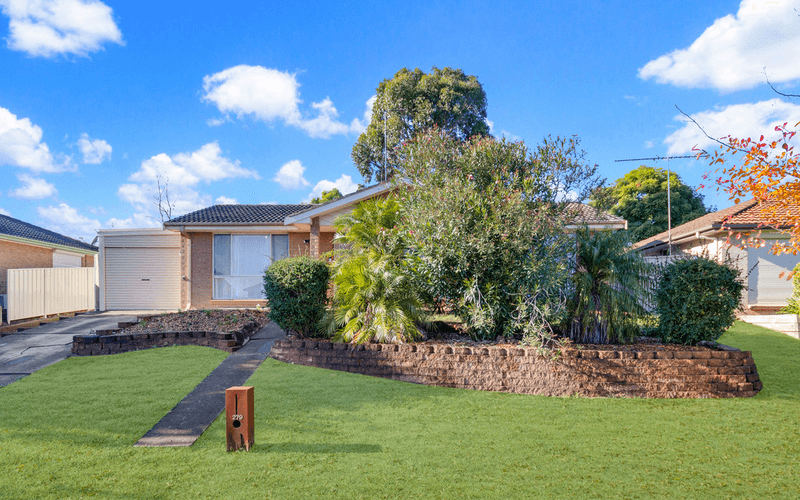 279 Welling Drive, MOUNT ANNAN, NSW 2567