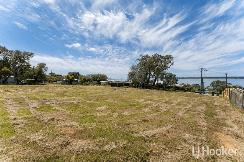 2 Avon Court, DAWESVILLE, WA 6211