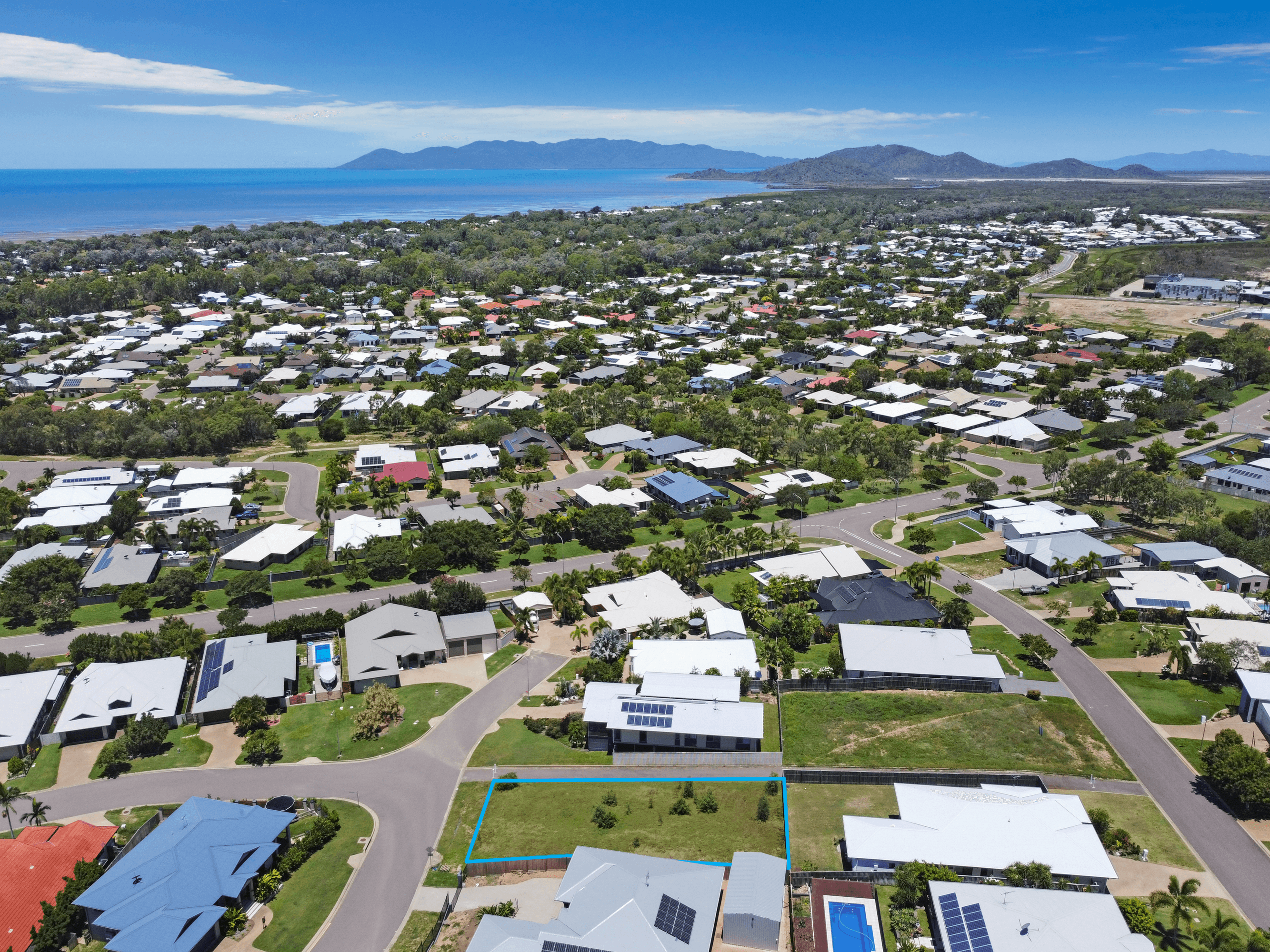 33 Shutehaven Circuit, BUSHLAND BEACH, QLD 4818