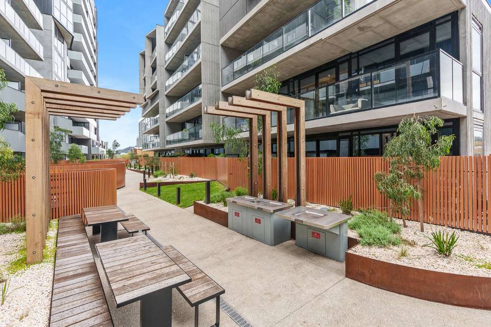 2-504/112 Adderley St, WEST MELBOURNE, VIC 3003