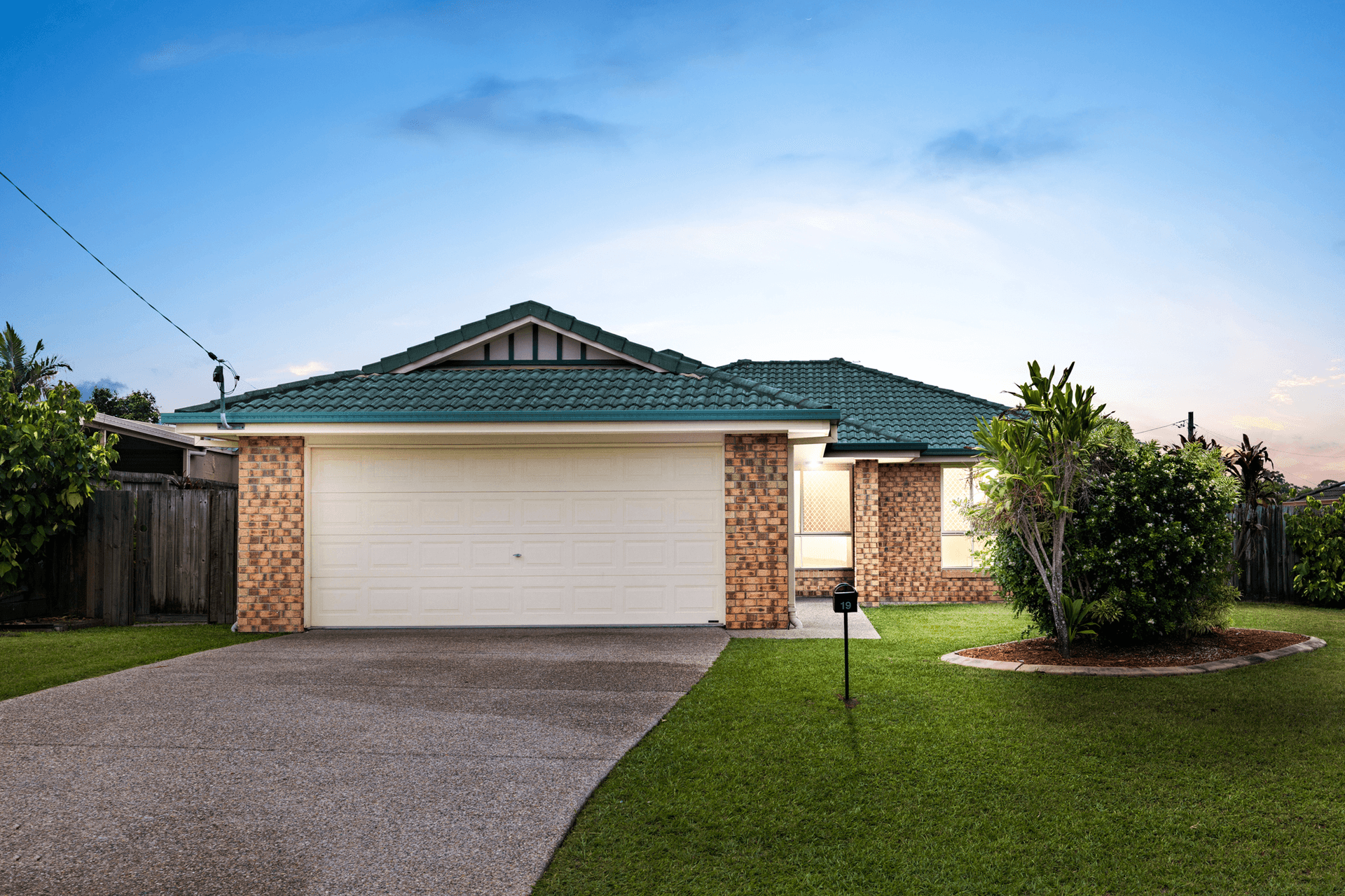 19 Admiral Drive, Deception Bay, QLD 4508