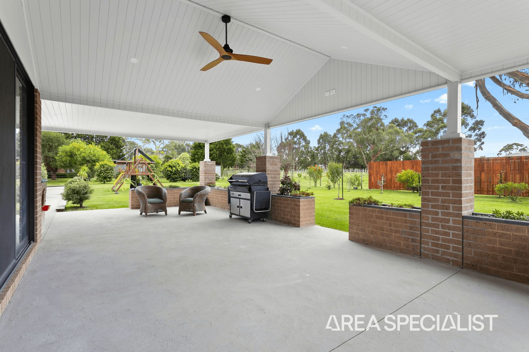 2 Forster Drive, Nyora, VIC 3987