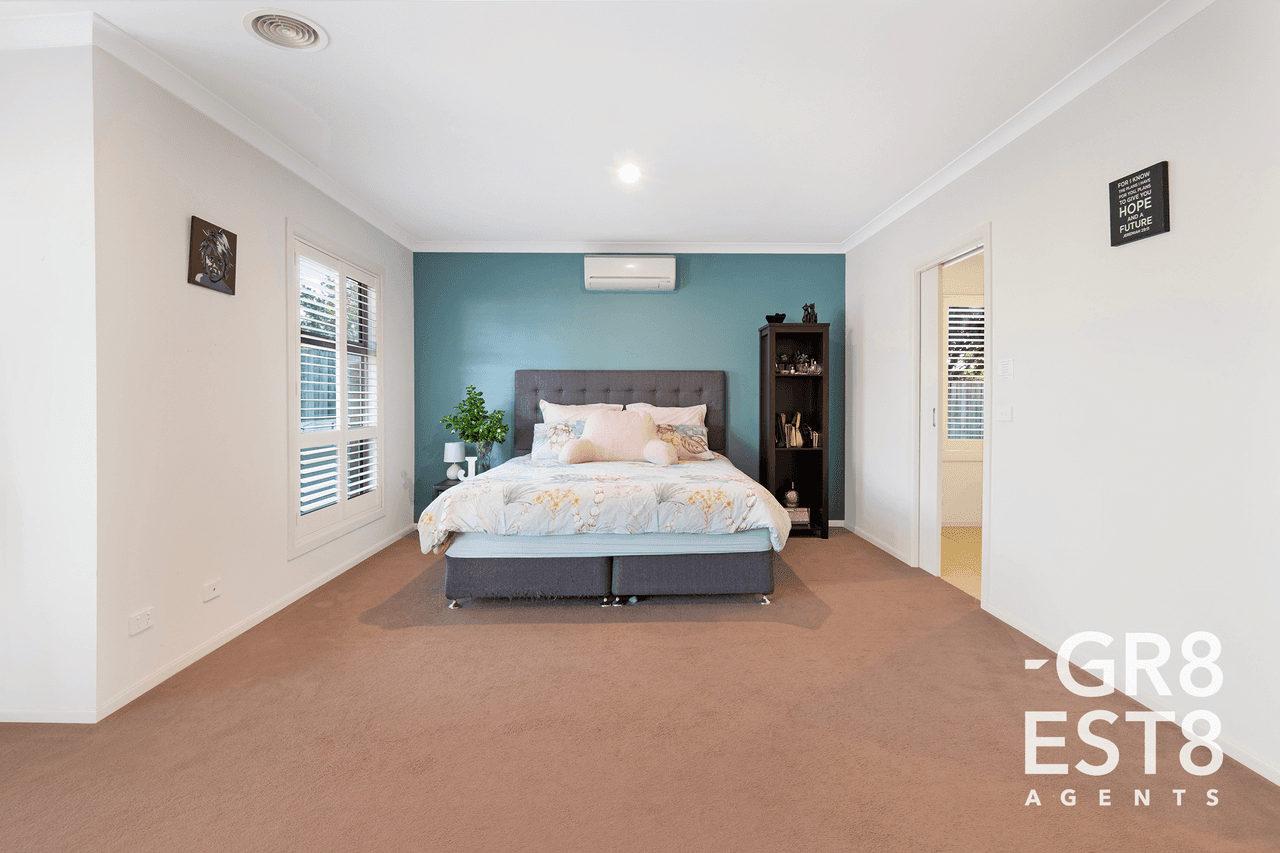 4 Blandford Crescent, NARRE WARREN SOUTH, VIC 3805