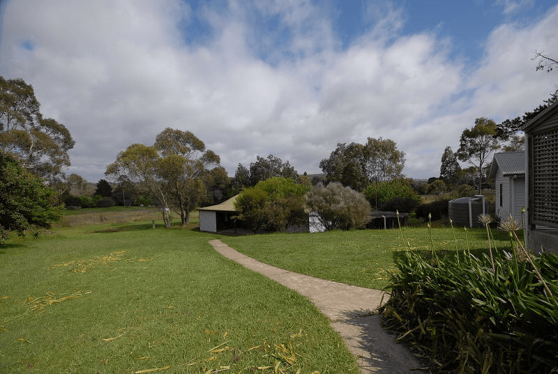 17 Araluen Street, MAJORS CREEK, NSW 2622