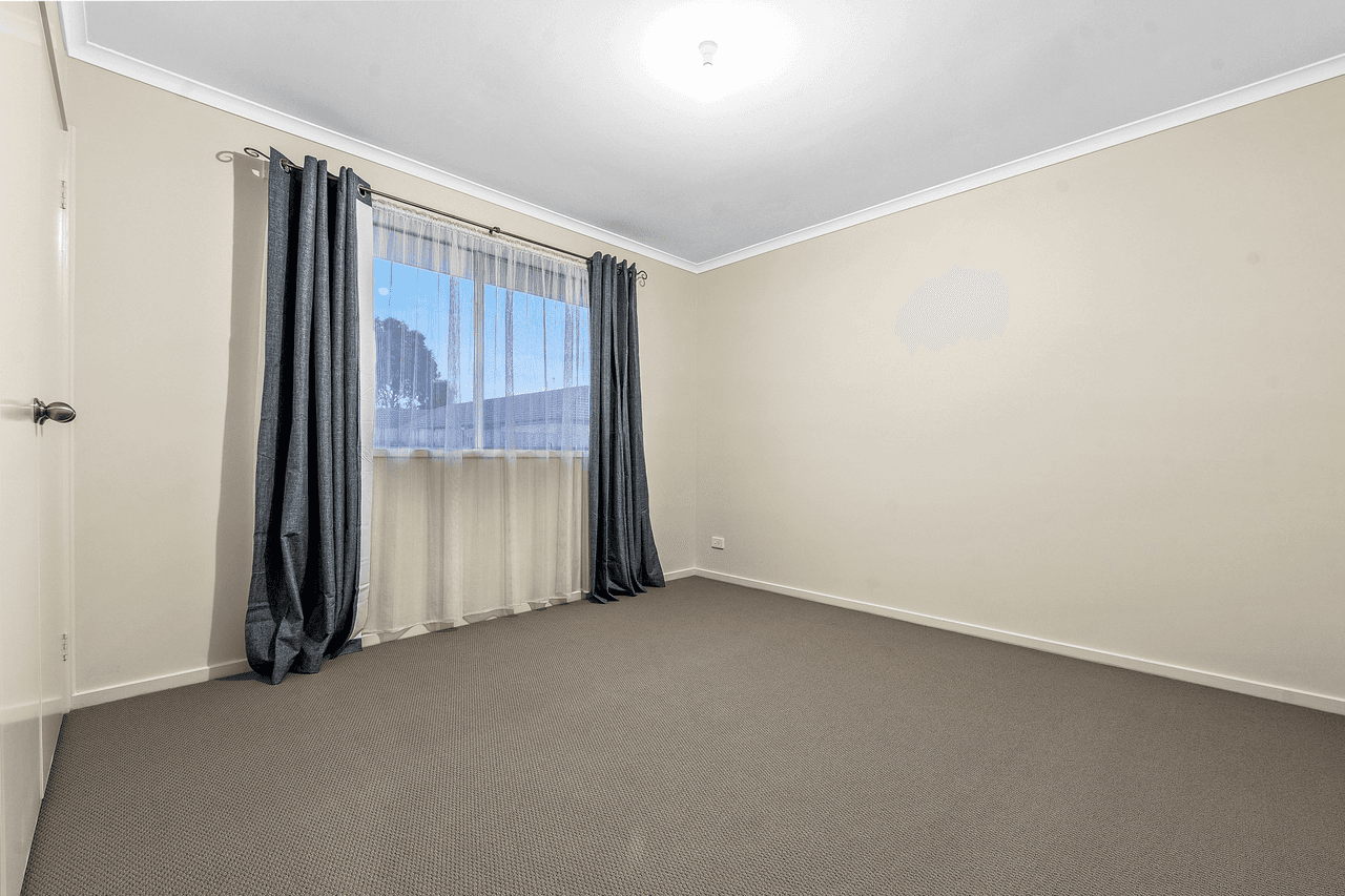 43 Dunferline Crescent, CRANBOURNE, VIC 3977