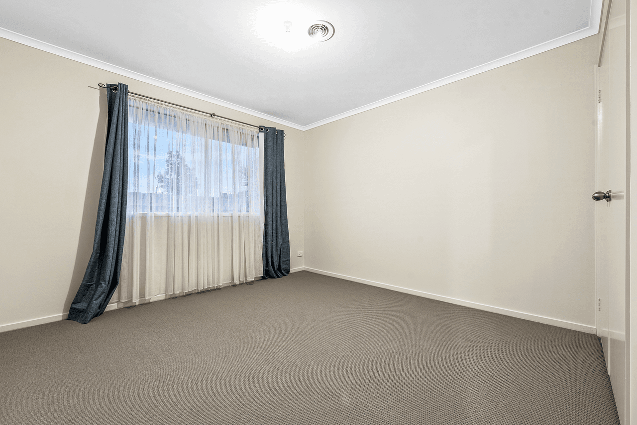 43 Dunferline Crescent, CRANBOURNE, VIC 3977