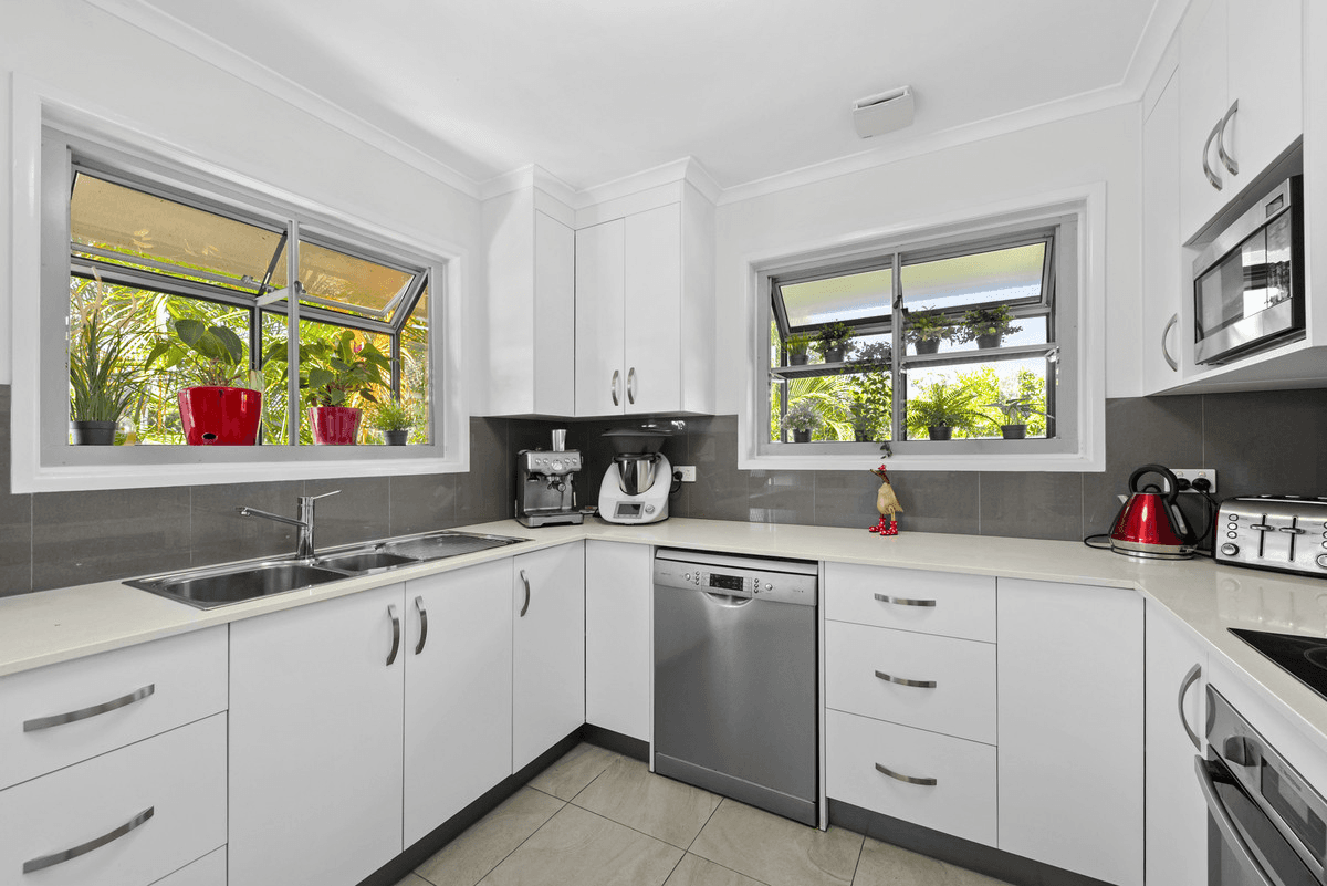 2 Camellia Street, CLONTARF, QLD 4019